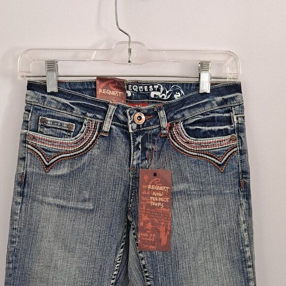 Request Juniors Capris NWT - Picture 2 of 8